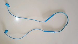 Blue Wireless Earphones combo