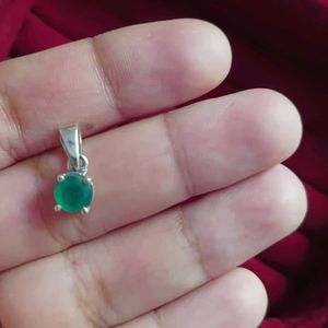Onyx Gemstone On Pure Silver