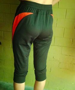 Gym, yoga And Jogging Women Capri