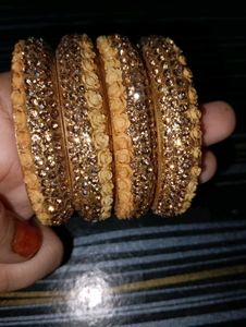 Golden Floral Bangle Set