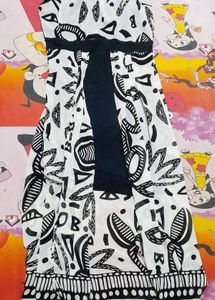 Chic Black &amp; White Dress