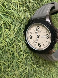 Kenneth Cole Reaction watch