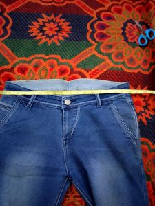 Navy Blue Ripped Men&#39;s Jeans