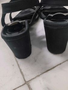 Black🖤 Heels For Girls