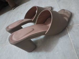 3.5 Inches Long Nude High Heels
