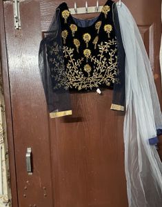 Crop top nd skirt