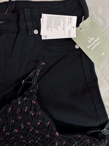H&amp;M LOW WAISTED JEANS