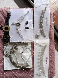 Necklace Set🩷🥰