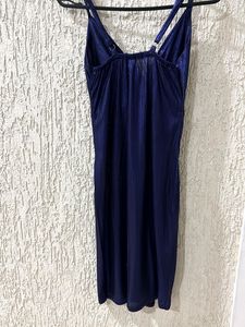 Sleevless Dress