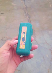 USB rechargeable XPE+COB LED flashlight.