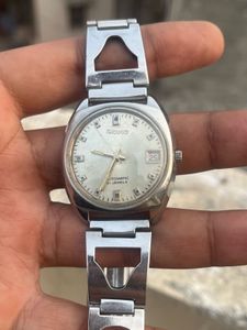 Vintage Seiko Watch ( 7006 movement)