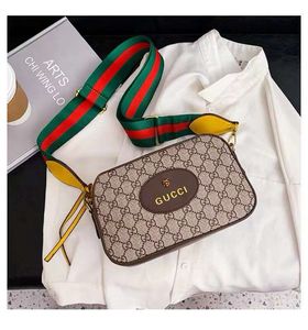 GUESS - Crossbody