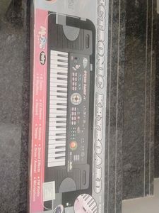 Electronic Keyboard With 37 Keys