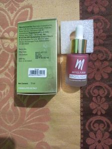Myglamm Spotlight Illuminating Liquid.