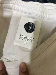White T-shirt With Round Neck