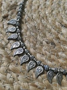 Vintage GS Leaf Motif Necklace