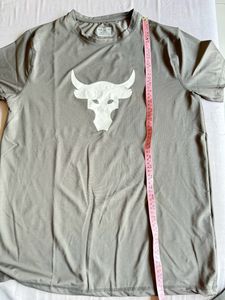 Under Armour Tshirt