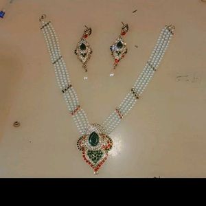 🌼Pearl Necklace Set 🌼