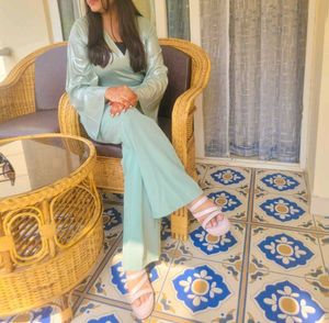 V-neck Flared Sleeves Basic Jumpsuit