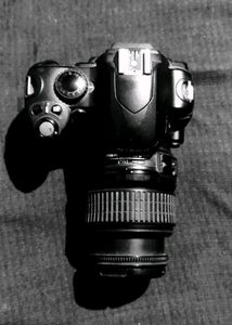 Nikkon Digital Camera D40x (Only Photography)