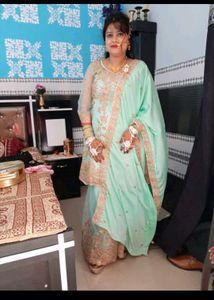 Beautiful Sarara Suit