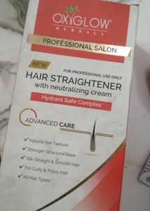 Foundation And Oxy Glow Hair Straightener