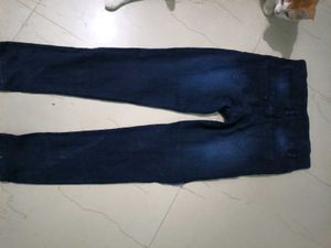 Women Stylish Jeans With Beutiful Bottons