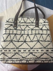 Medium Sized 3 Compartment Bag