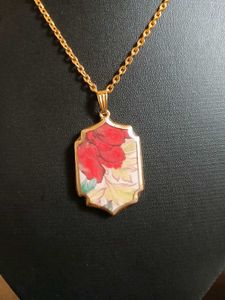 Floral Motif Shaped Porcelain Pendant Chain