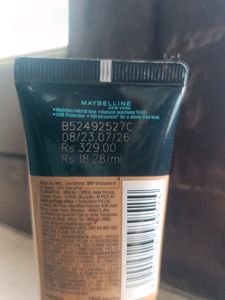 Maybelline New York Foundation 230 Shade