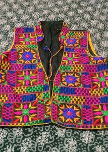 Embroidered Sleeveless Jacket
