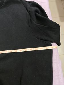 Original H&amp;M Black Solid Sweatshirt