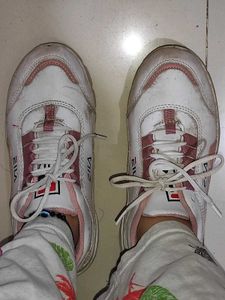 Sports Shoes | White Sneakers