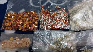 12 Designs Stone Kit For Art &amp; Craft