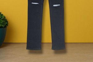DG192 Size-32 Slim Jeans