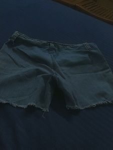 Used Cropped Denim.Shorts