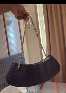 Thesto Classic Black Shoulder Bag