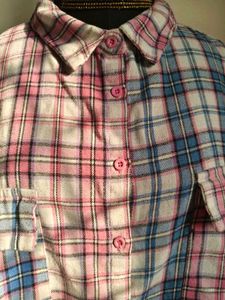 BOGO 🎁 Buy One Get 1 Free🎁Plaid Button-Up Top