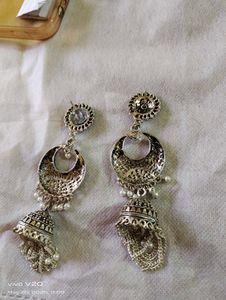 2 Beautiful Silver Earrings 😍