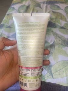 Free gift - Hyaluronic acid hydrating facial mask