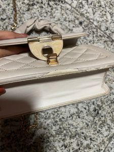 Beige/cream Coloured Handbag With Detachable Strap