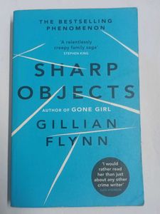 Sharp Objects by Gillian Flynn
