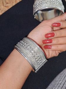 Beautiful Adjustable Stone Silver Bangle
