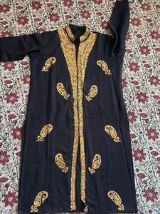 Elegant Embroidered Black Kashmiri Kurta