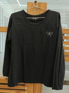Black tshirt