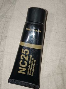 New Huda Beauty BB Cream NC25