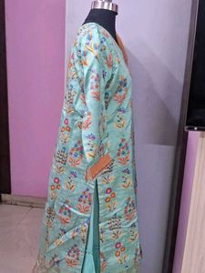 Elegant Embroidered Kurta