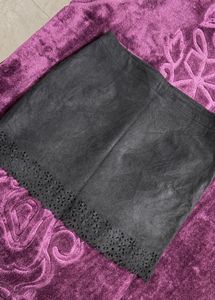 Chic Black Mini Skirt