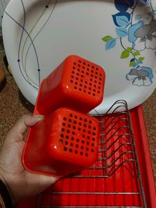 Dish Rack to Dry Plates And Spoons