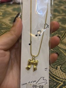 Bow Pendant Necklace